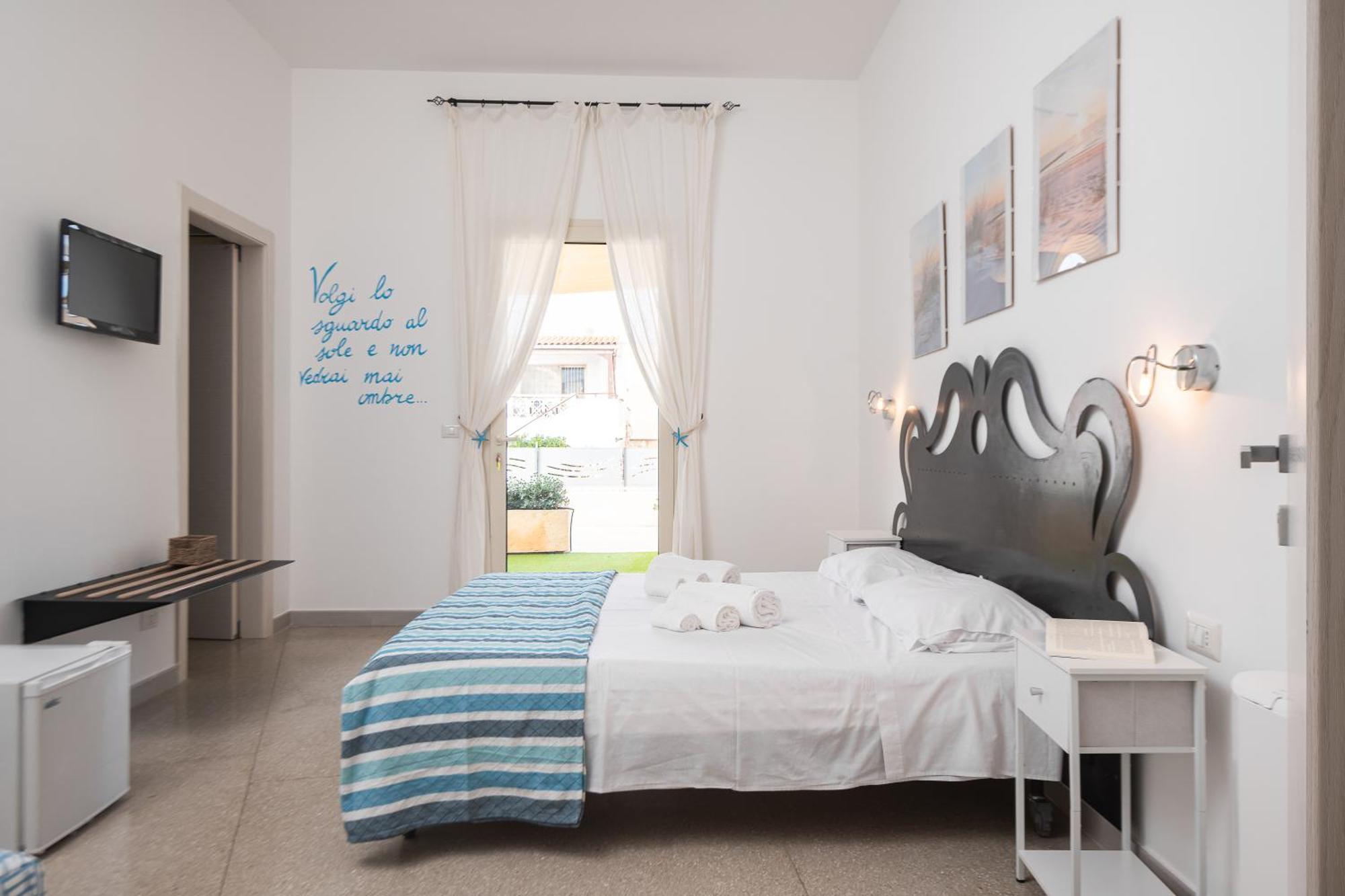 Preferisco B&B E Trattoria Sul Mare Торре-Суда Экстерьер фото
